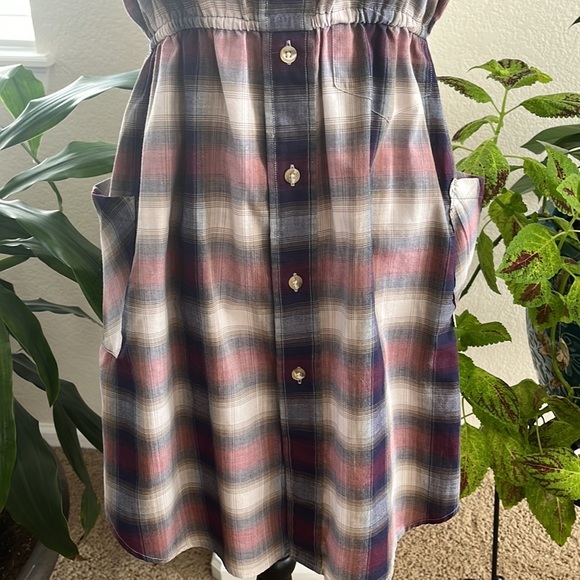NWOT Urban Renewal 
Excellent condition 
Size M/L
Plaid Color Puple/Gray 
#570 - Picture 3 of 10